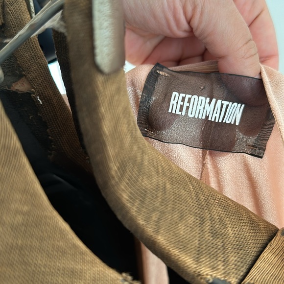 Reformation Nude Wrap Dress size M. Good condition - Picture 7 of 13